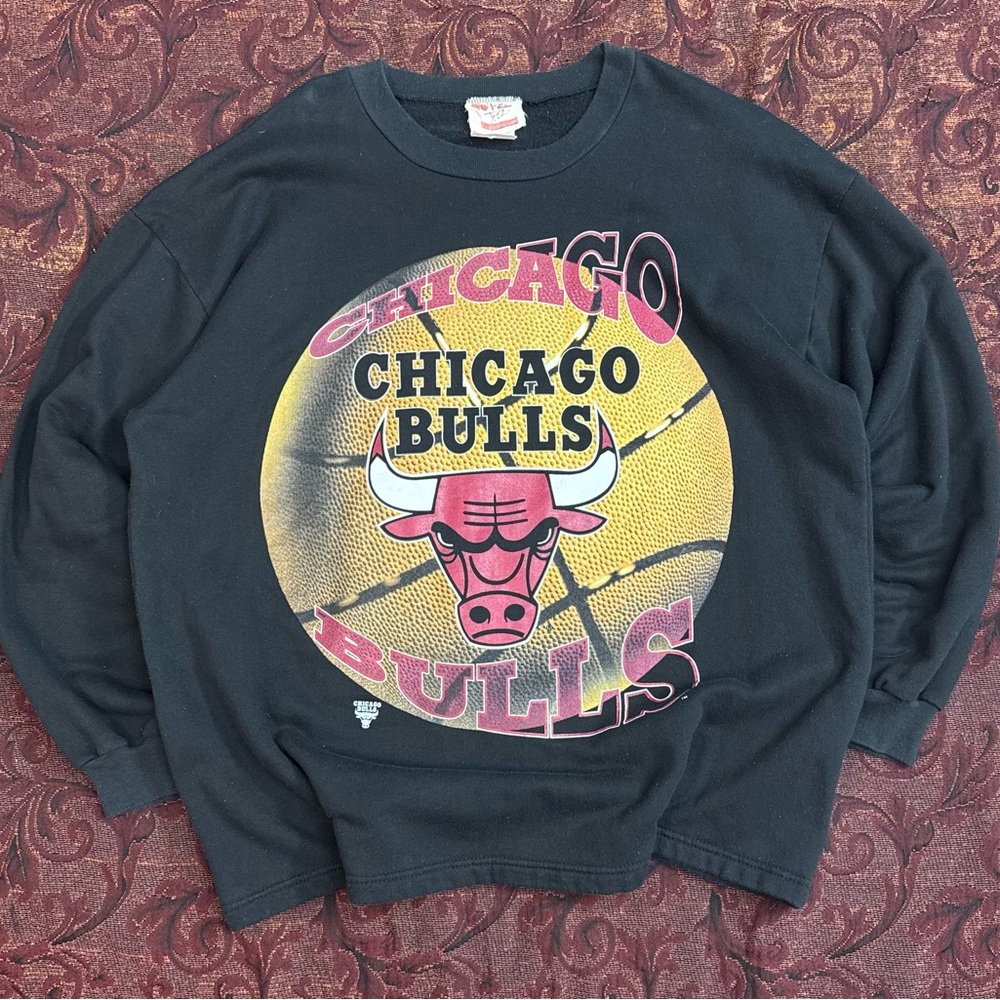 90s Novel Teez Chicago Bulls Sweater